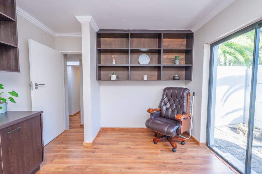 5 Bedroom Property for Sale in Eversdal Western Cape